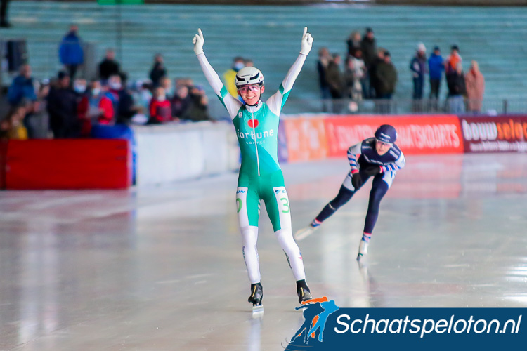 Evelien Vijn klopt Evi Gelling en pakt de Nederlandse titel bij de Junioren A.