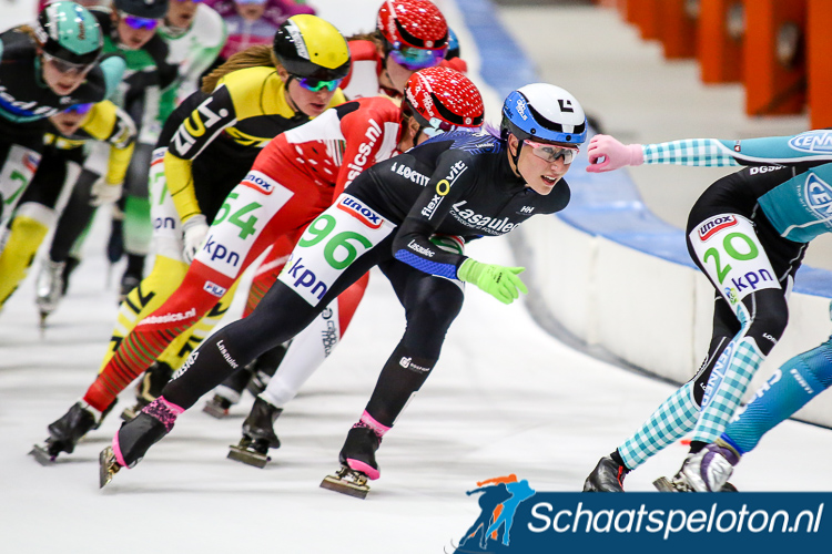 Francesca Lollobrigida won afgelopen seizoen de wereldbeker mass-start. Nu zal zij ook in de halve finales moeten strijden tot op de streep voor de punten. 