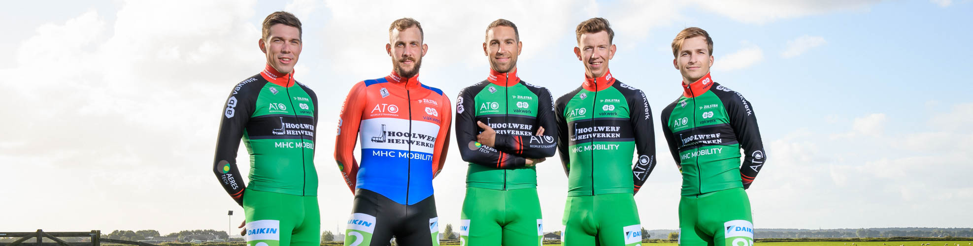 Hoolwerf presenteert ploeg
