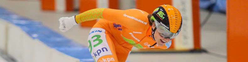 Afscheid met cupwinst, Mariska Huisman en ploegleidster Klasina Seinstra gingen Imke Vormeer voor