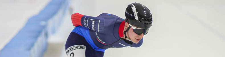 Jorrit Extercatte snelt naar winst bij start Noord-Oost Competitie